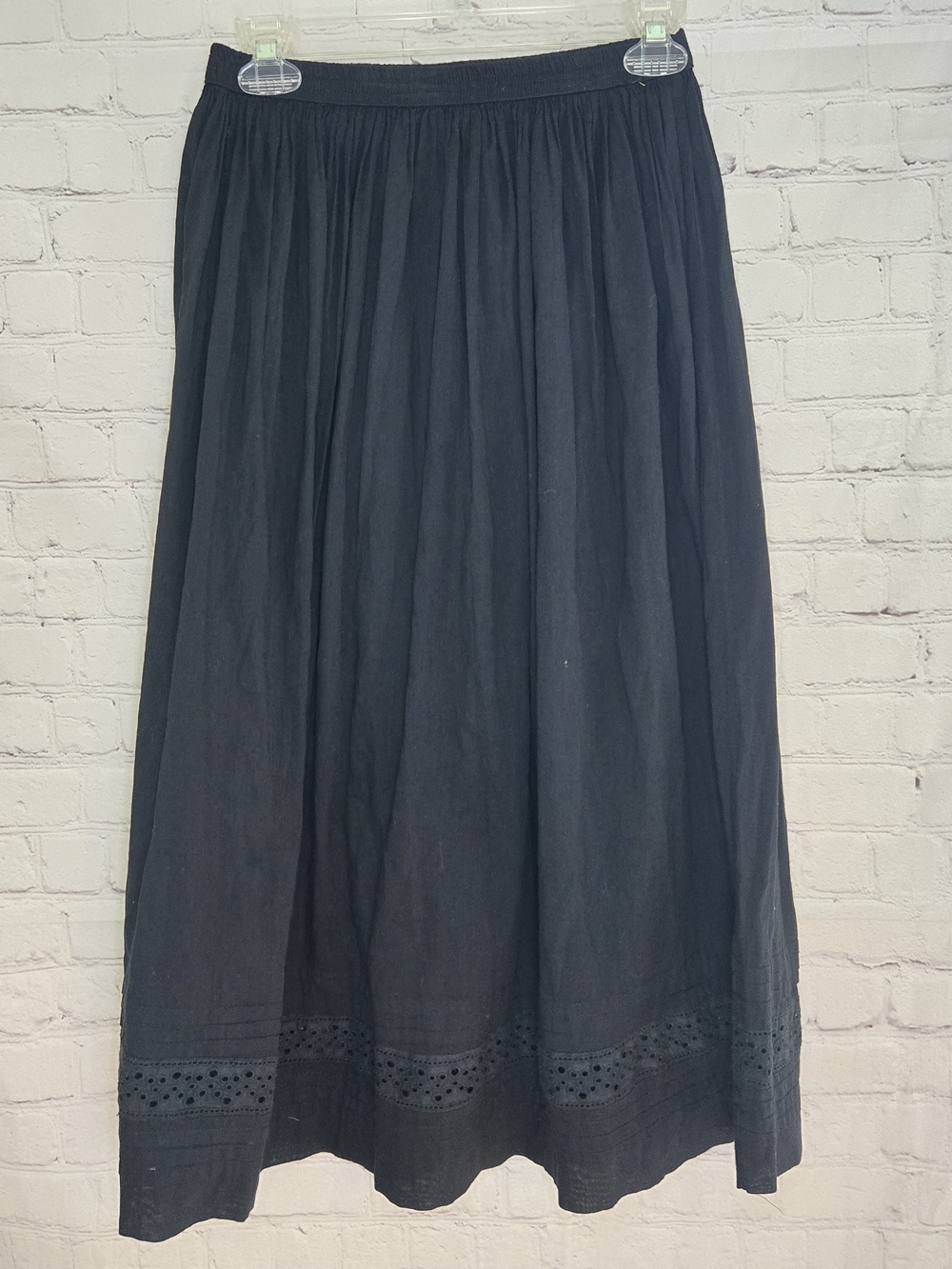 Vtg Jane Ashley black Cotton Embroidered Eyelet Hem skirt Pleated Boho Cottage